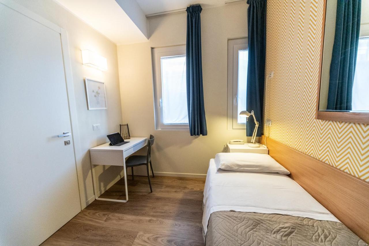 Hotel Kiss Riccione Luaran gambar