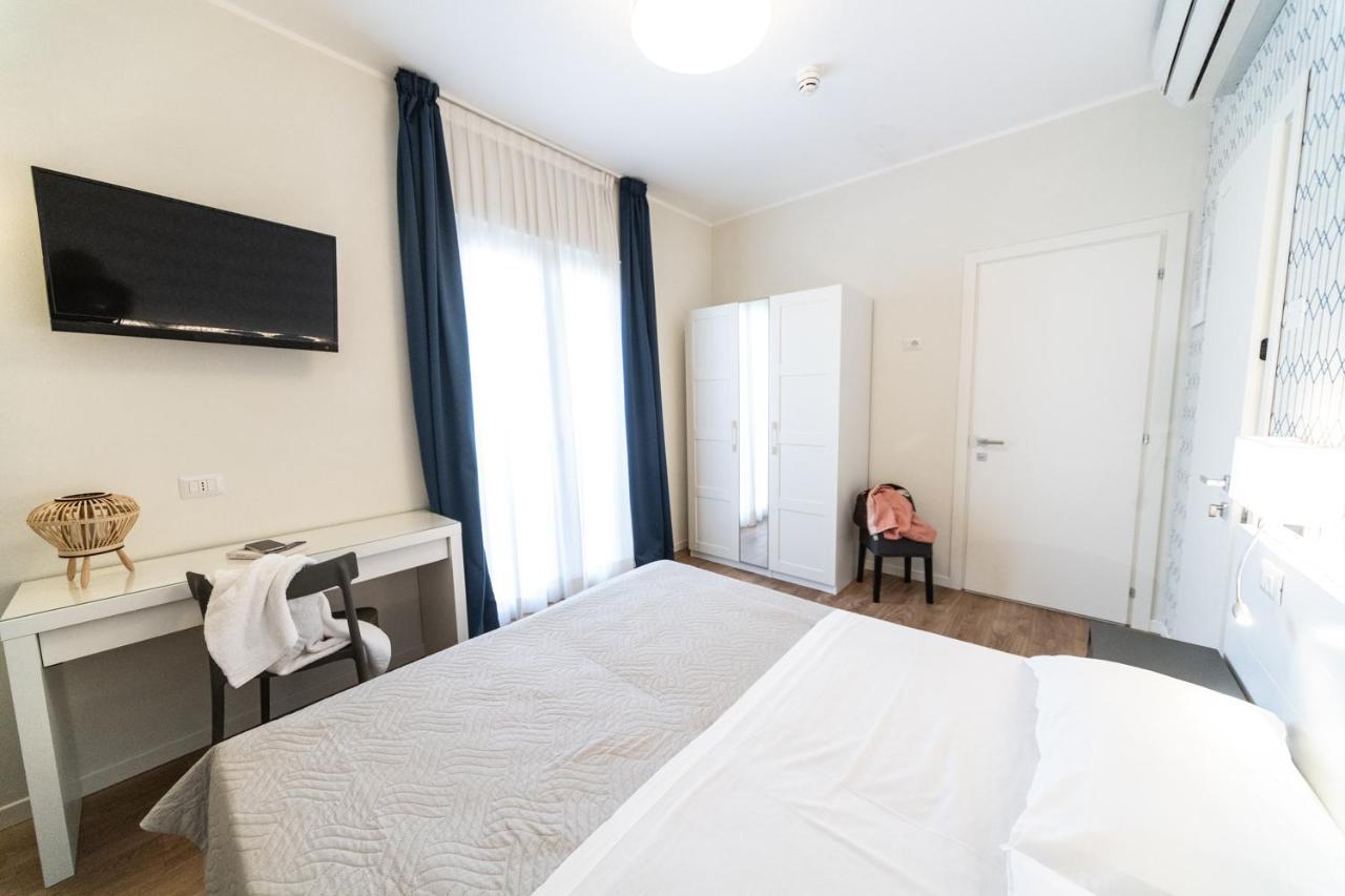 Hotel Kiss Riccione Luaran gambar