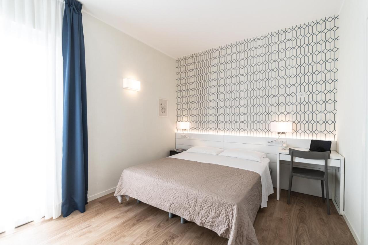 Hotel Kiss Riccione Luaran gambar