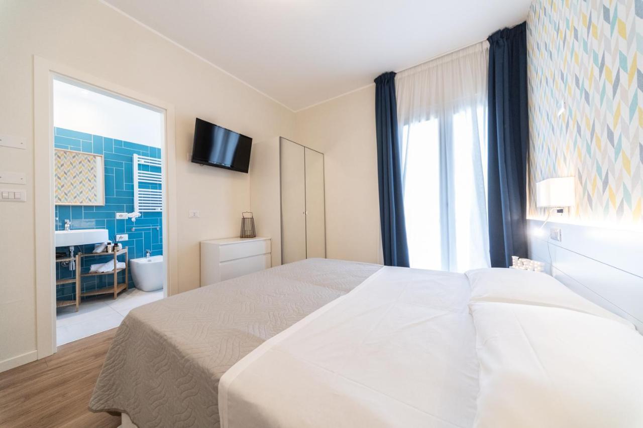 Hotel Kiss Riccione Luaran gambar