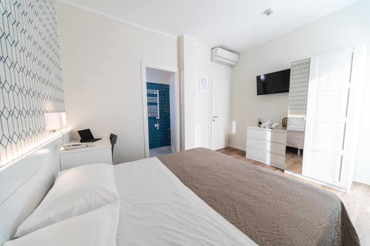 Hotel Kiss Riccione Luaran gambar