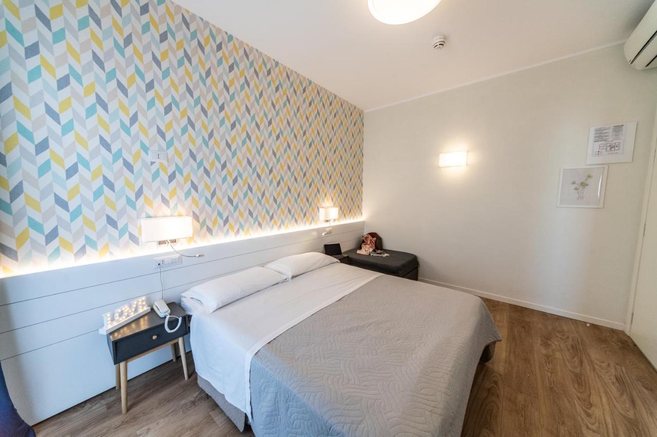 Hotel Kiss Riccione Luaran gambar