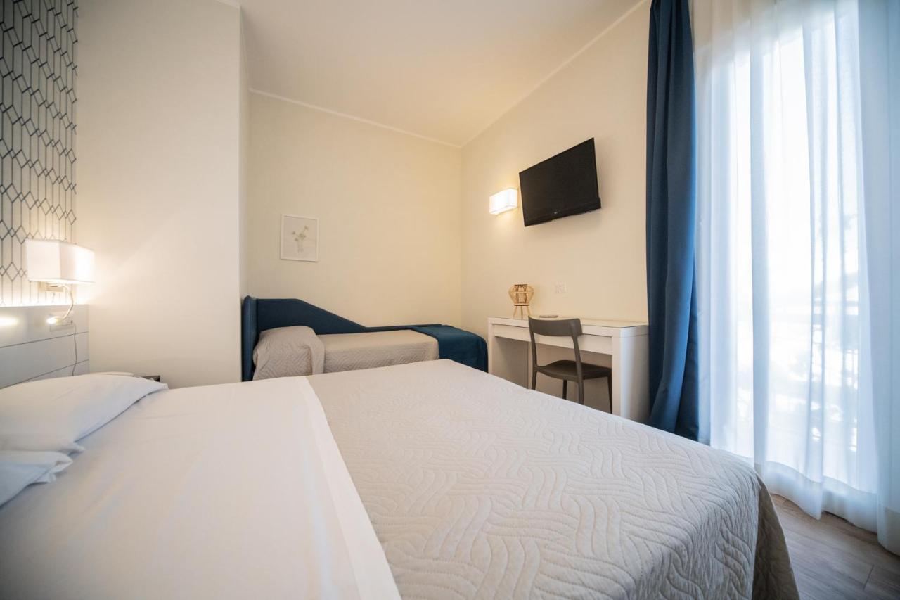 Hotel Kiss Riccione Luaran gambar